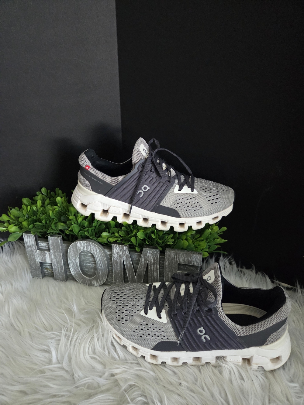 On Cloudswift Running Shoes - Grey/Black, Women Size 7